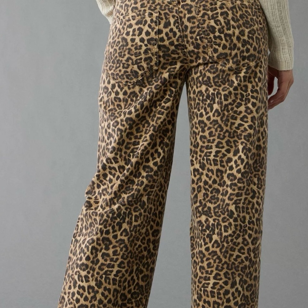 American Eagle Outfitters AE Stretch Leopard Low Rise Baggy Wide-Leg Pants 4 - Picture 2 of 11